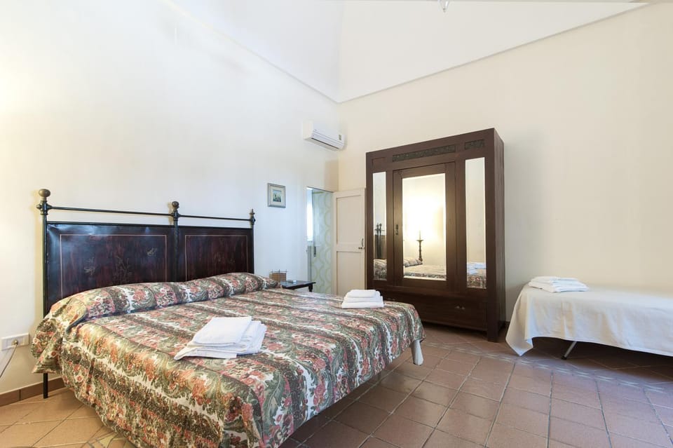 Property building, Living room, Bedroom