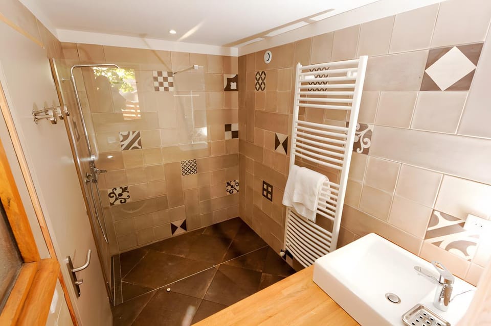 Bathroom, Living room
