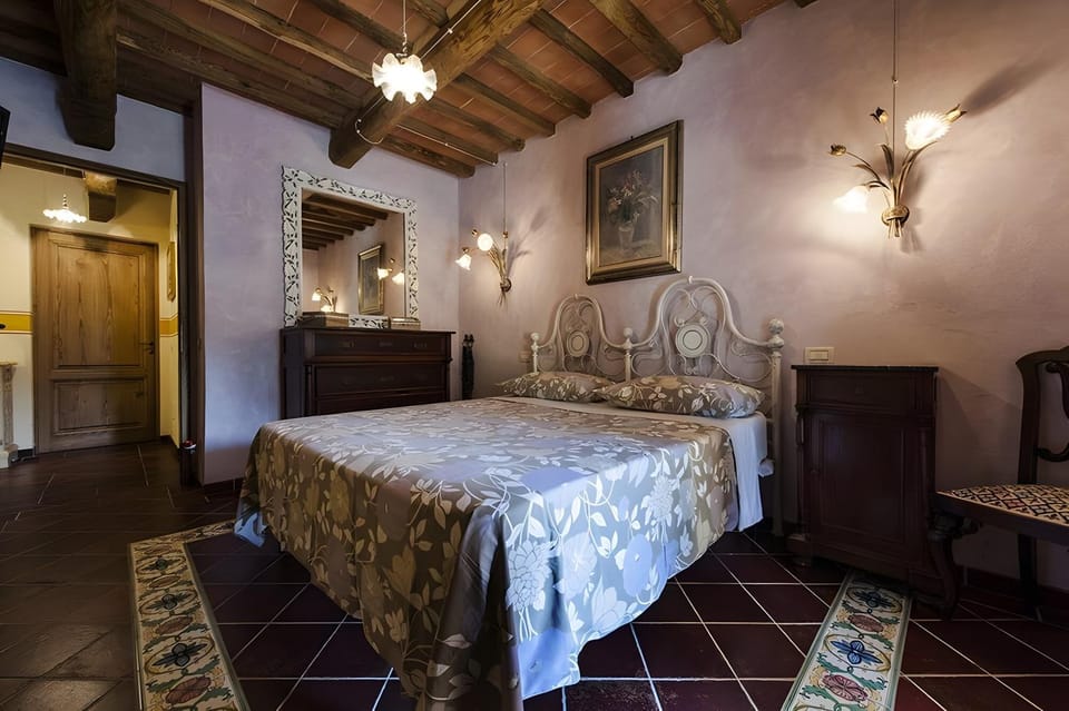 Property building, Living room, Bedroom