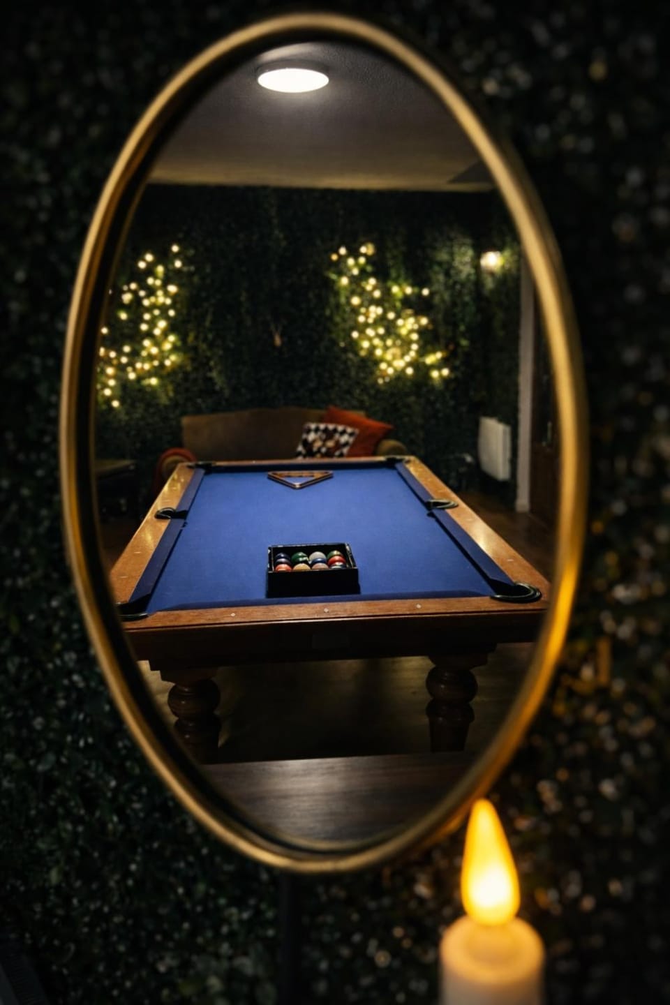 Billiard, Game Room