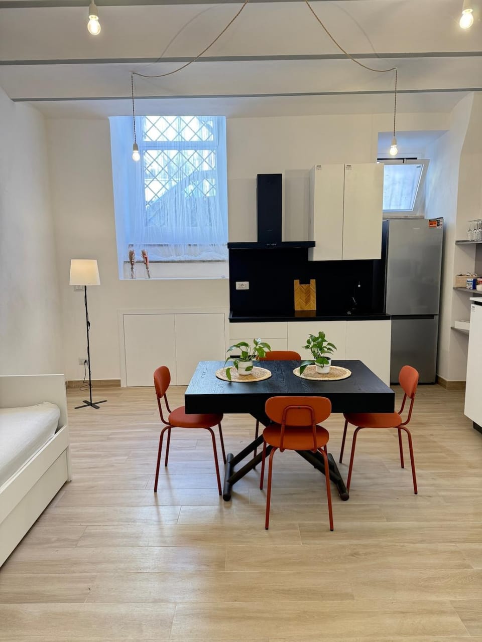 Kitchen or kitchenette, Living room, Seating area, Dining area, oven, pet friendly
