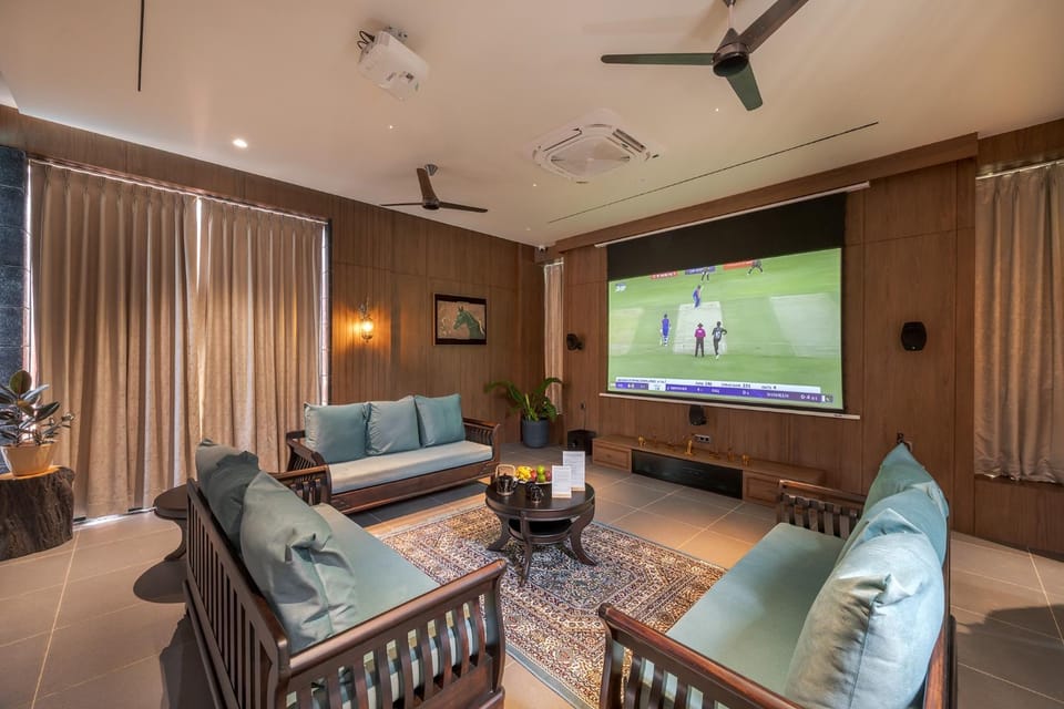 Communal lounge/ TV room, TV and multimedia, Seating area, Evening entertainment