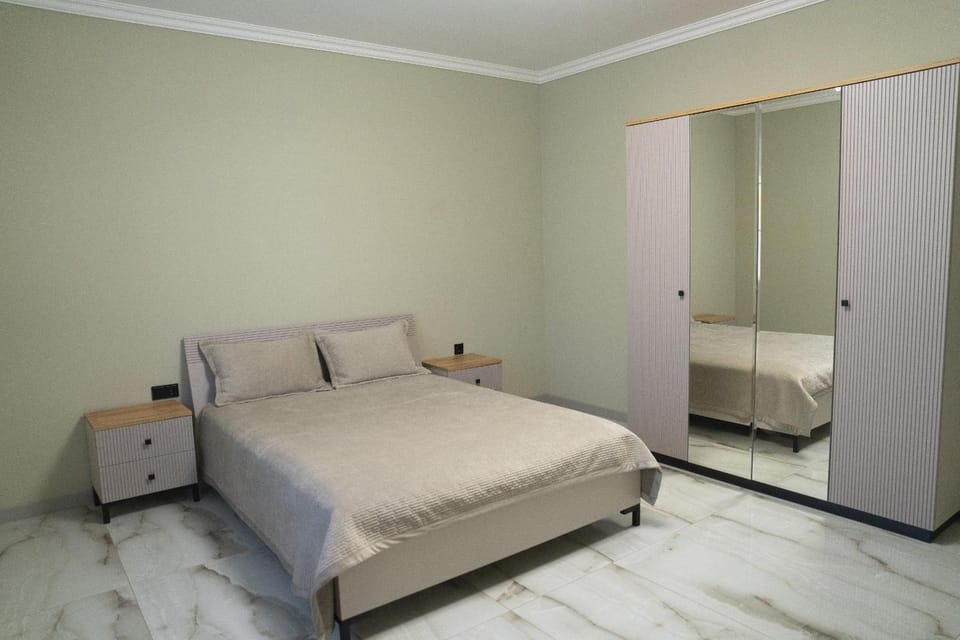 Bed, Photo of the whole room, Bedroom, wardrobe