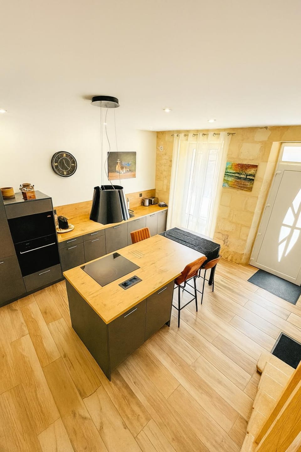TV and multimedia, Kitchen or kitchenette