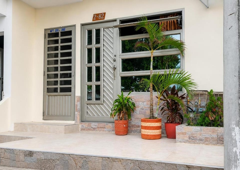 Facade/entrance