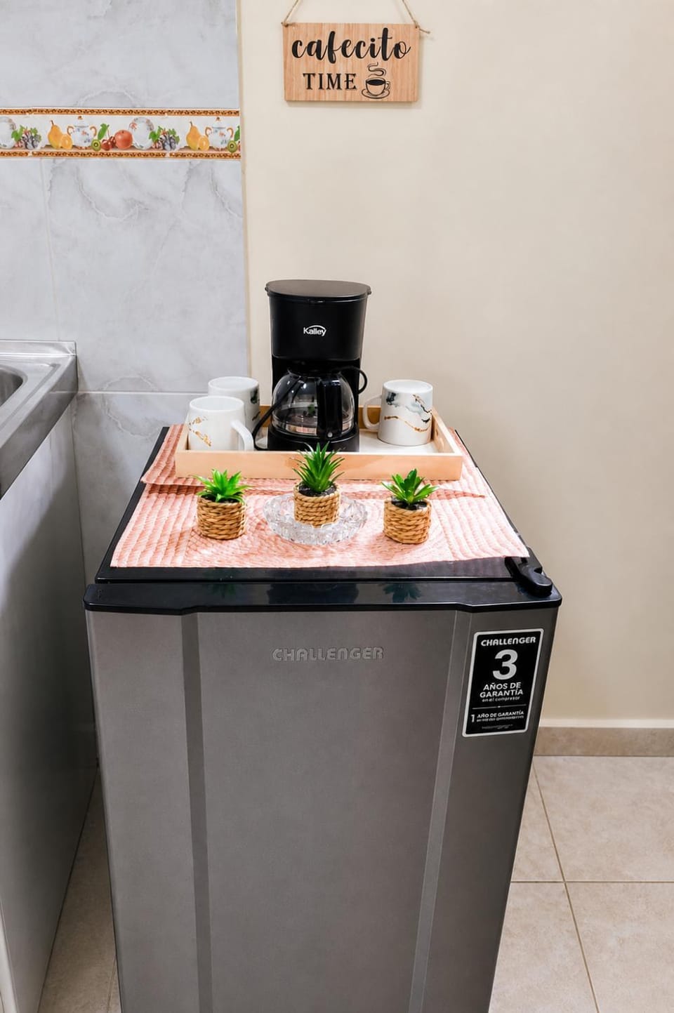 Kitchen or kitchenette