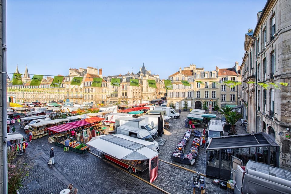 Neighbourhood, Shopping Area