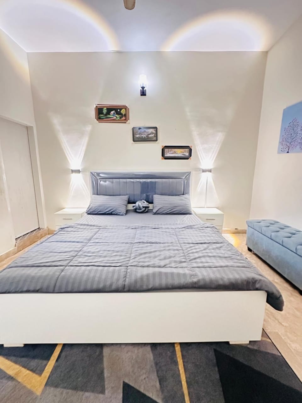 Bed, Photo of the whole room, Bedroom