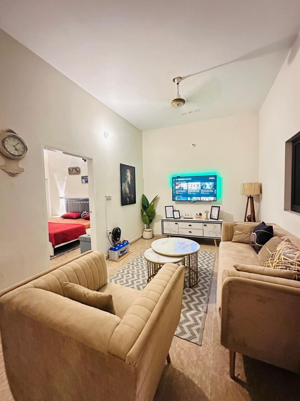 Communal lounge/ TV room, TV and multimedia, Seating area