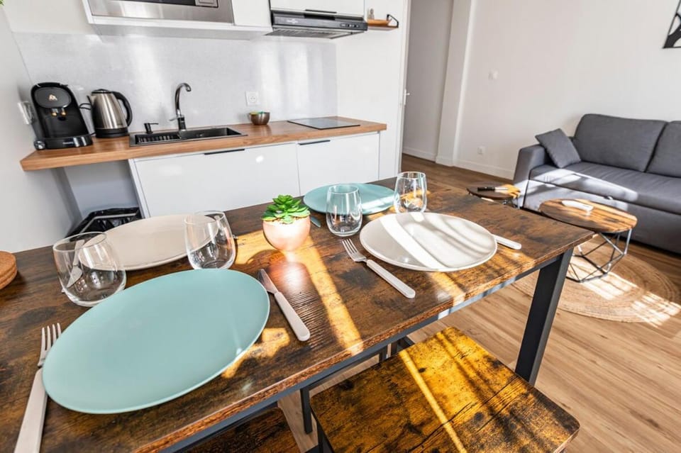 Charmant Appartement à Reims 4 Personnes, Wi-Fi, Climatisation & Confort Apartment in Reims