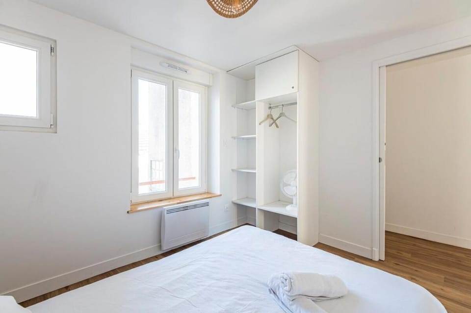 Charmant Appartement à Reims 4 Personnes, Wi-Fi, Climatisation & Confort Apartment in Reims