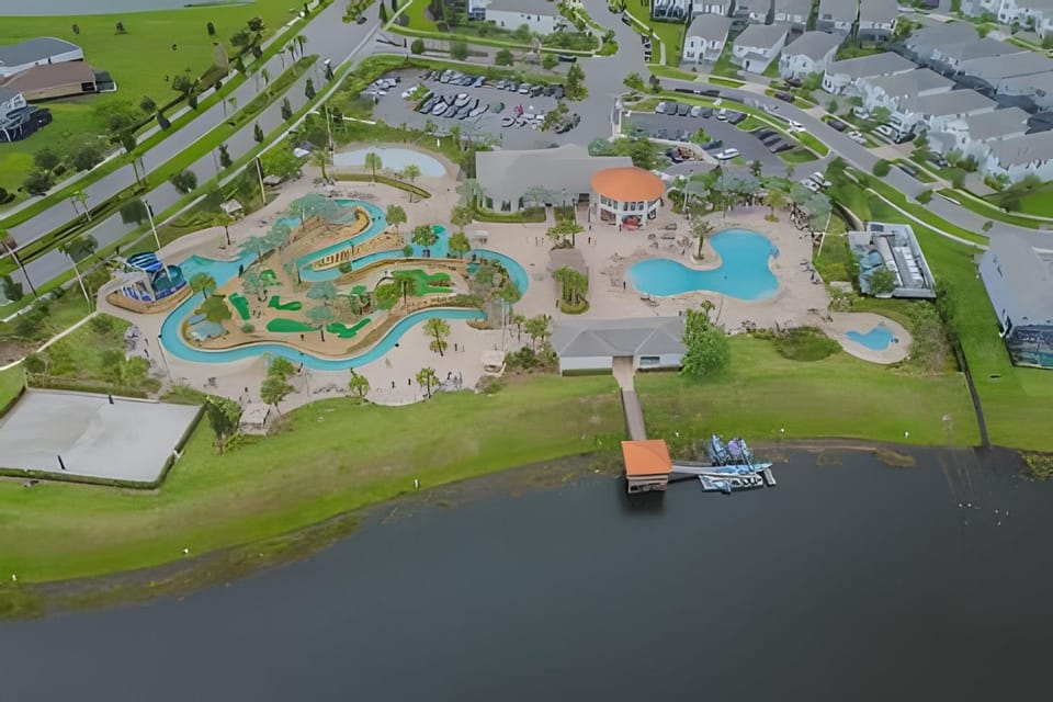 Modern 4BR Home w/ Private Pool - Storey Lake House in Kissimmee