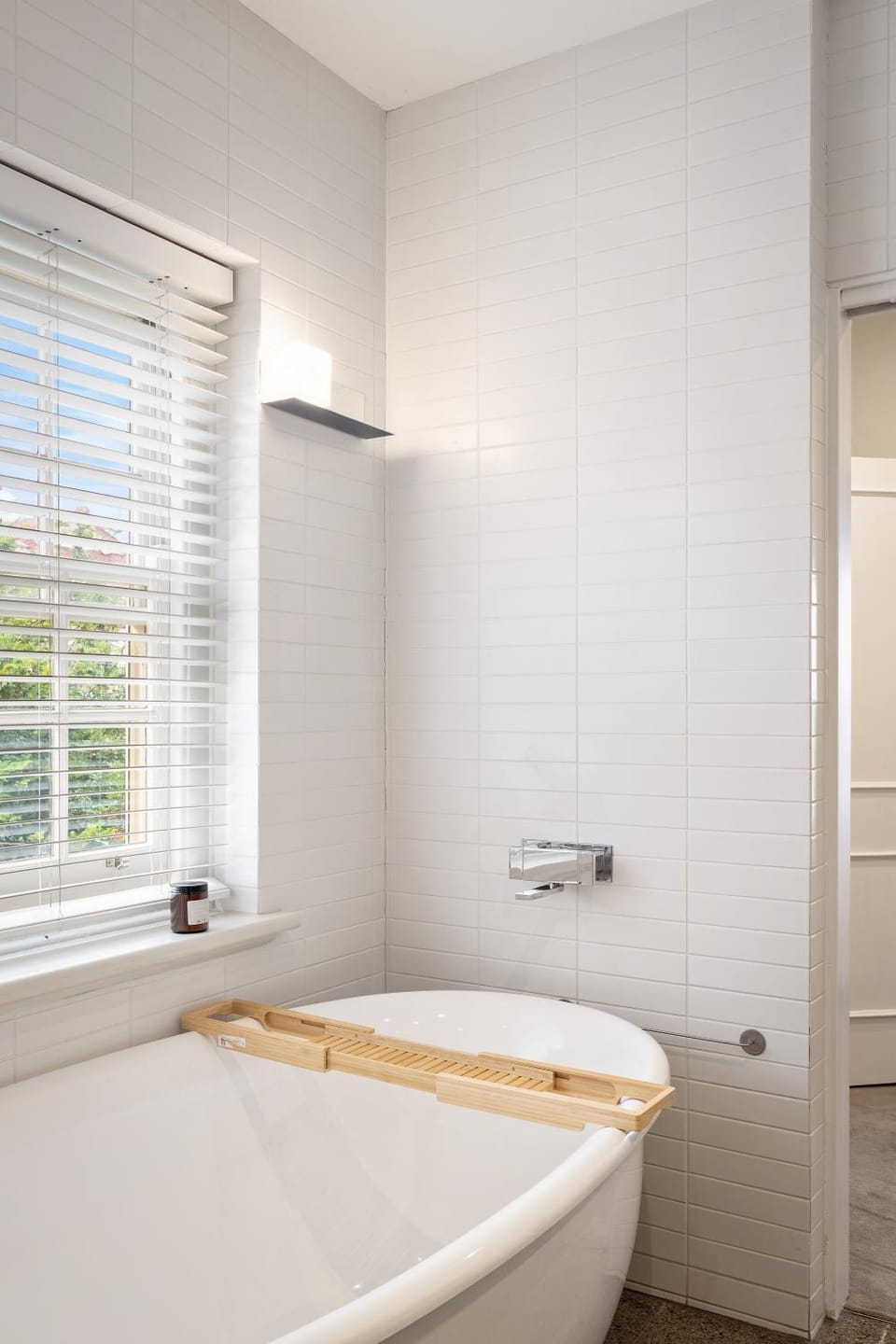 Charming Red Brick Estate in Kew 5BR & Playhouse House in Melbourne