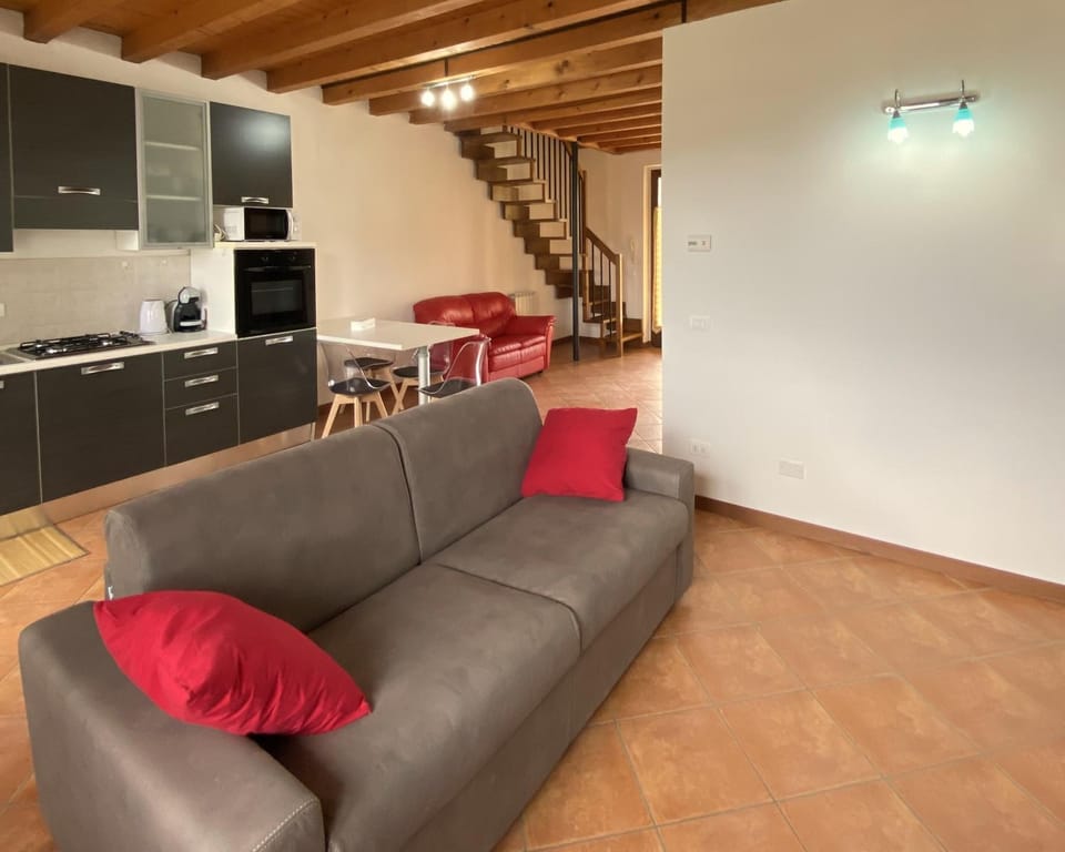 [Thermae_Sirmione_Apartment] Pool & Free Parking Apartment in Sirmione