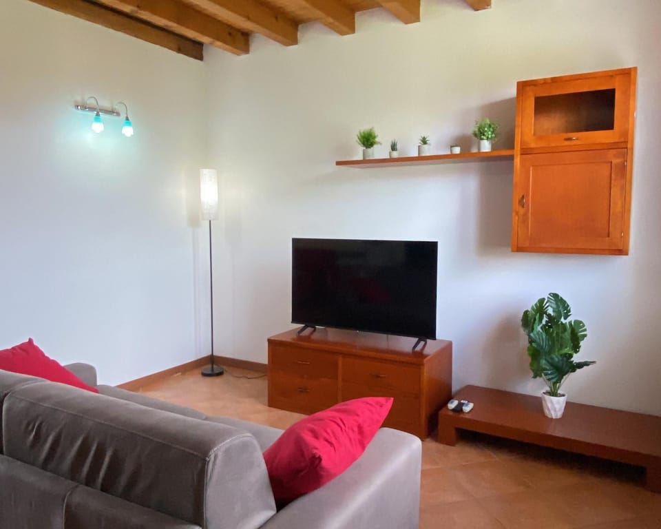 [Thermae_Sirmione_Apartment] Pool & Free Parking Apartment in Sirmione
