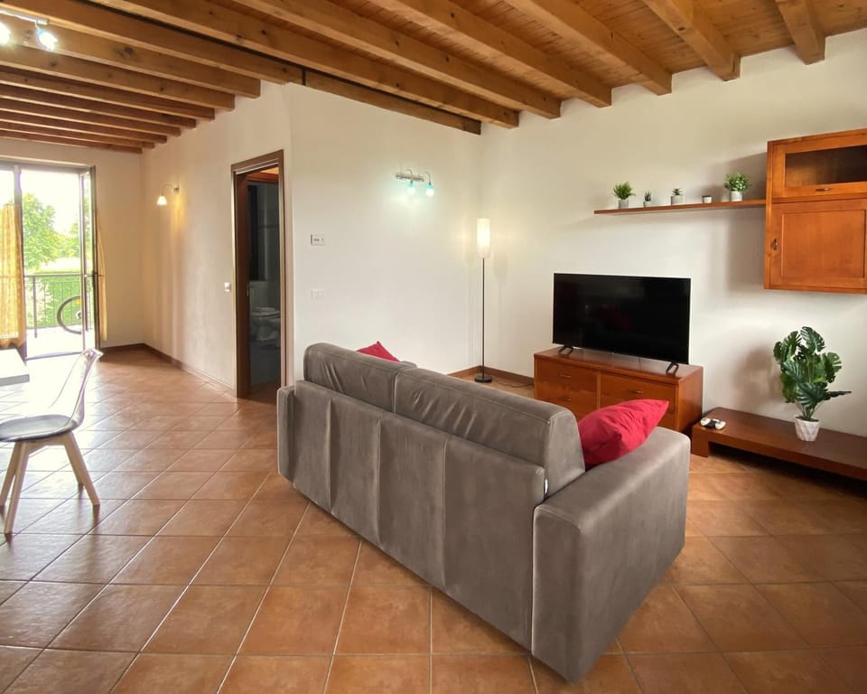 [Thermae_Sirmione_Apartment] Pool & Free Parking Apartment in Sirmione