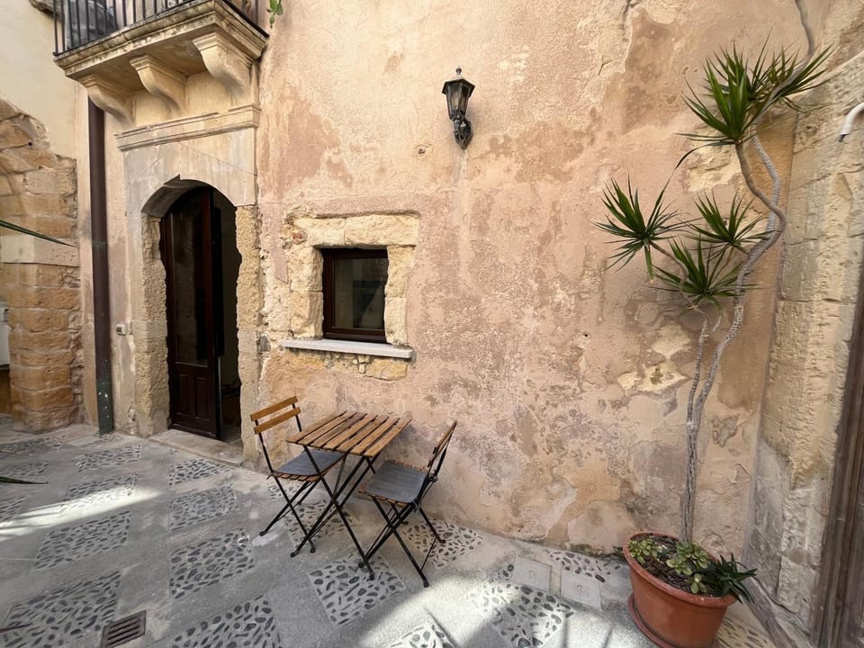 Patio, Balcony/Terrace