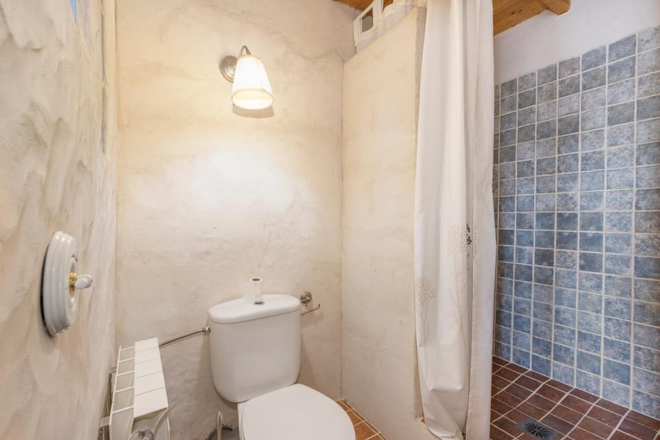 Bathroom, Living room