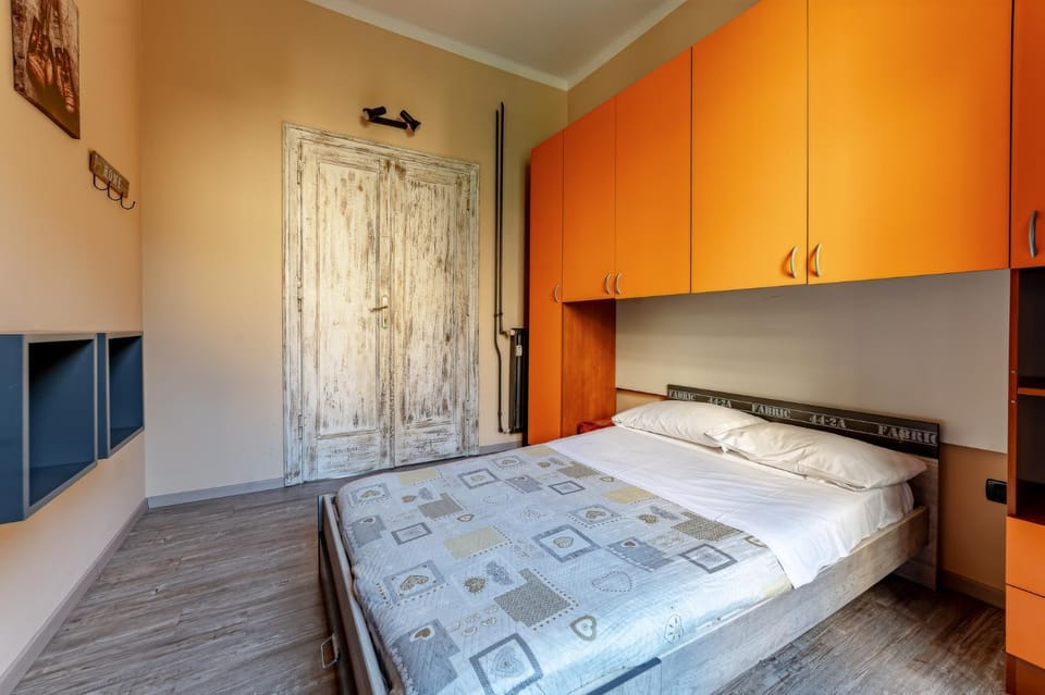 Bed, Photo of the whole room, Bedroom, wardrobe