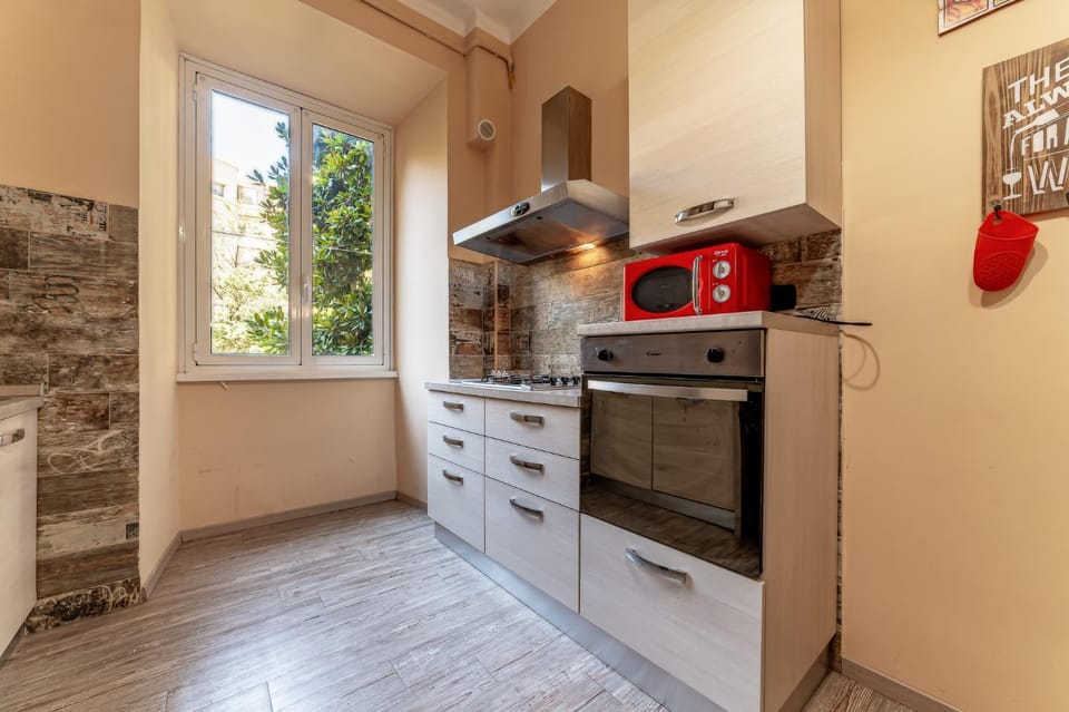 Kitchen or kitchenette, oven, stove
