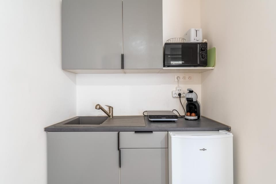 Kitchen or kitchenette, Living room