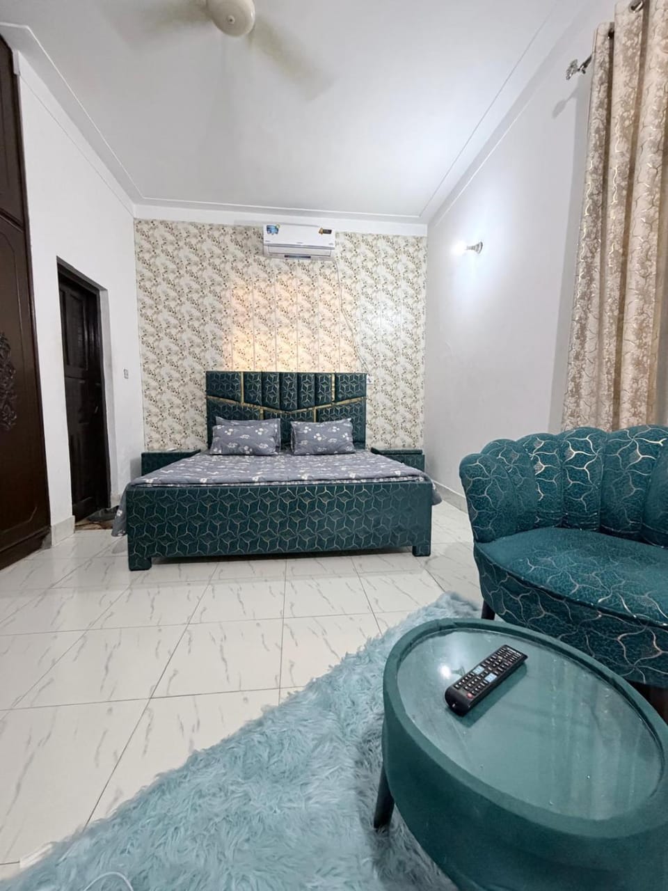 Family Signature Residency Apartment in Lahore