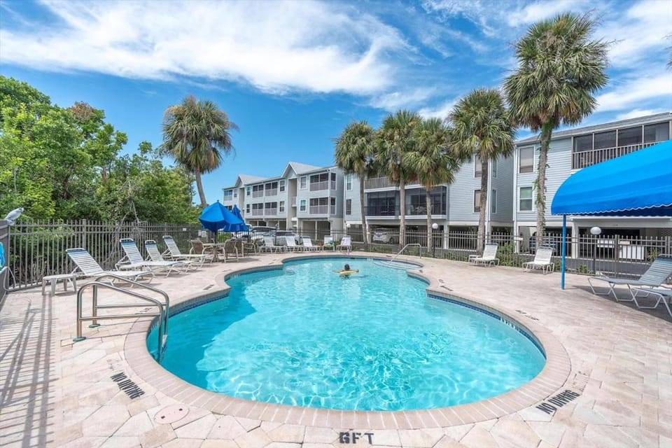 Flip Floppin' at Sandy Pointe by Coastal Chic Vacations Apartment in Holmes Beach
