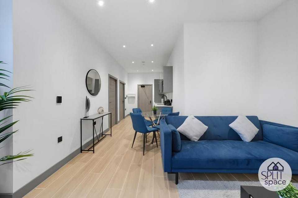 Free Parking - Next to Waitrose - Finchley 2Bed2BA Apartment in London
