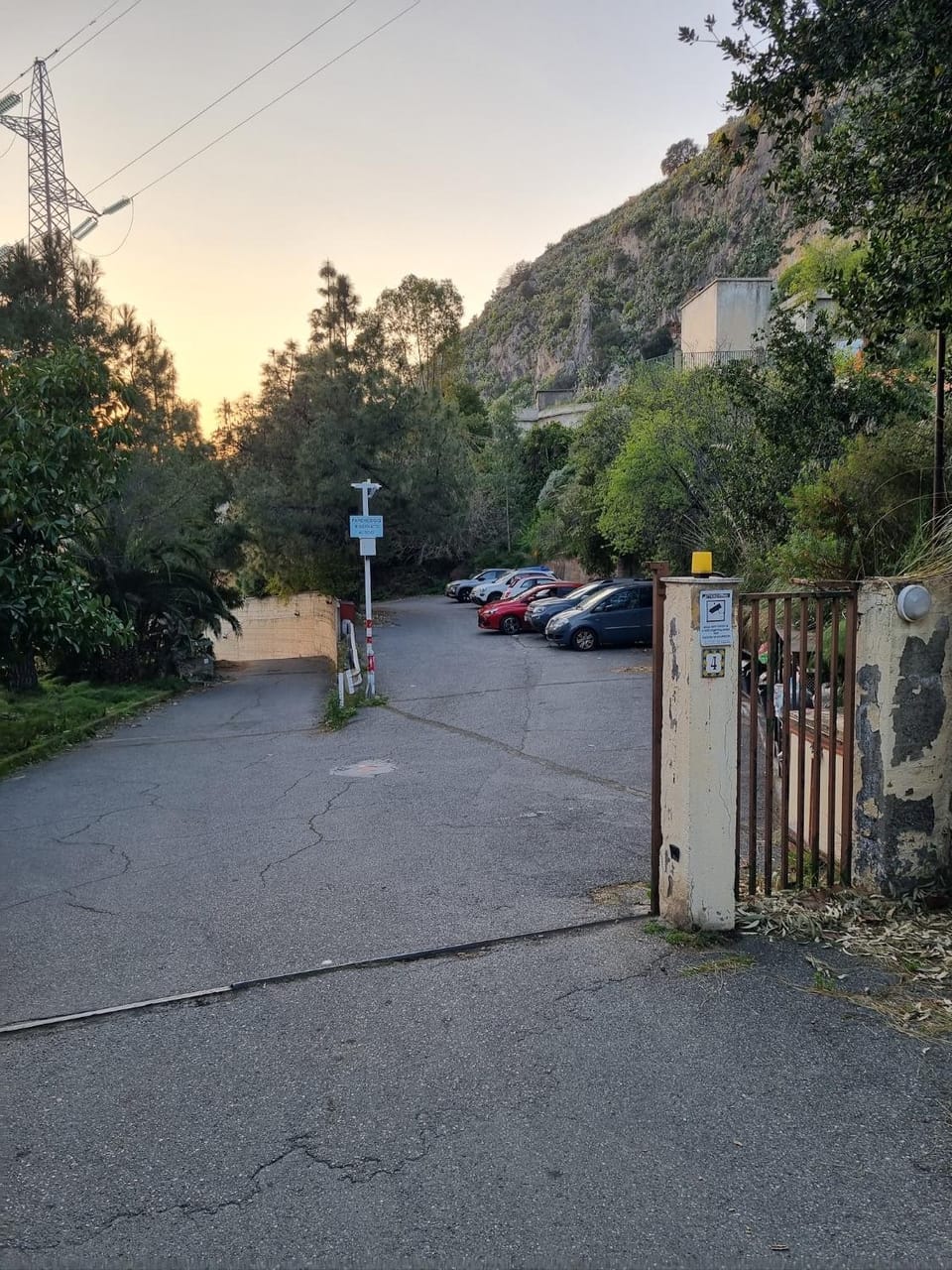 Neighbourhood, Parking