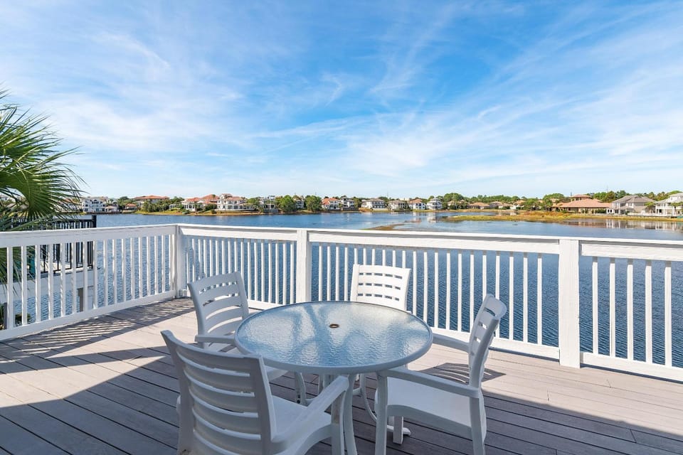 Destiny Beach Villas #23A&B- Beachy Keen House in Destin