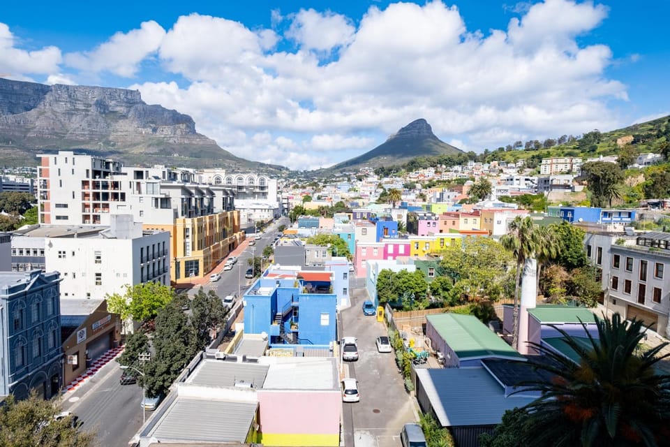 Neighbourhood, Natural landscape, Mountain view, Location