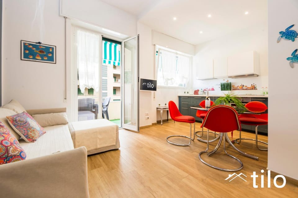 Kitchen or kitchenette, Living room, Seating area, Dining area, minibar, oven, pet friendly, stove