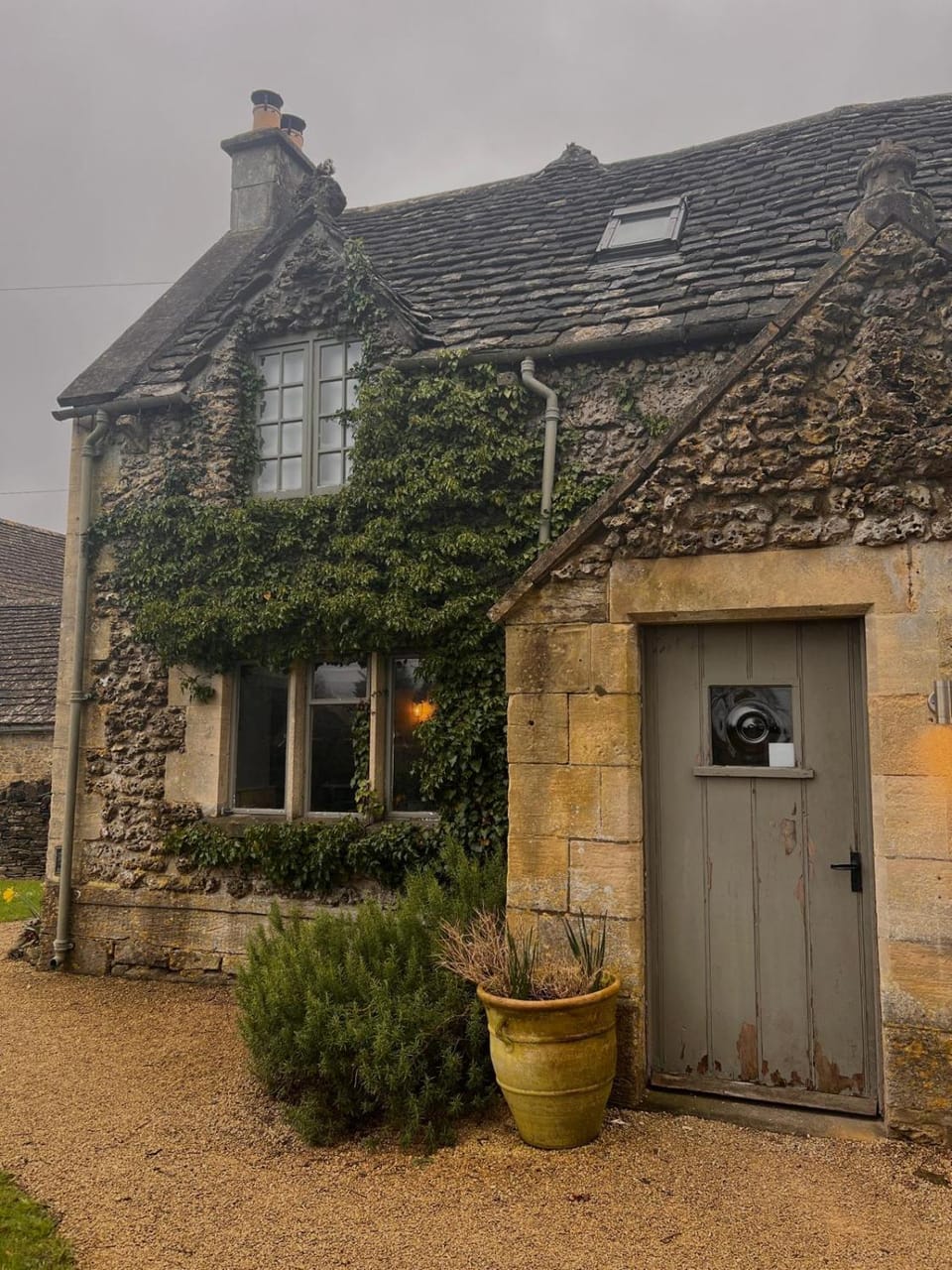 The Ragged Cot Hotel in Stroud District