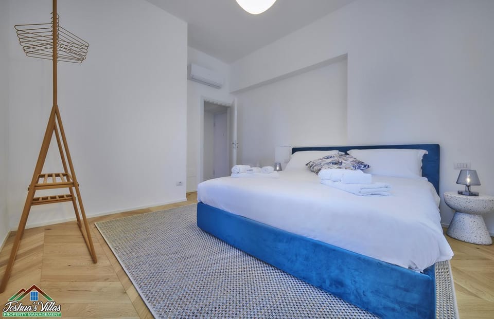 APT in Villa Bianca with Pool and air conditioning Apartment in Lierna