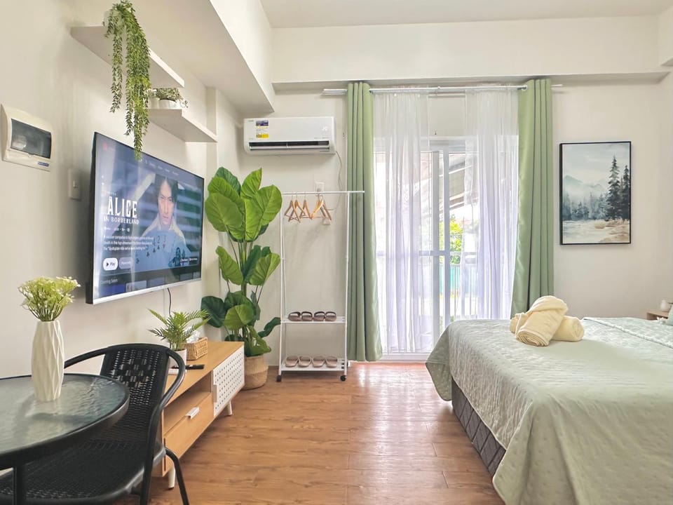 Bed, TV and multimedia, Photo of the whole room, Bedroom, air conditioner
