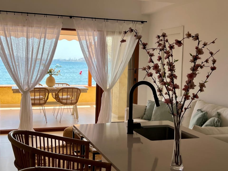 Living room, Sea view