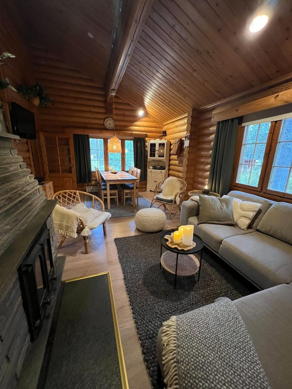 Charming Log Chalet, Ylläs, Wifi, 400m to restaurants Chalet in Lapland