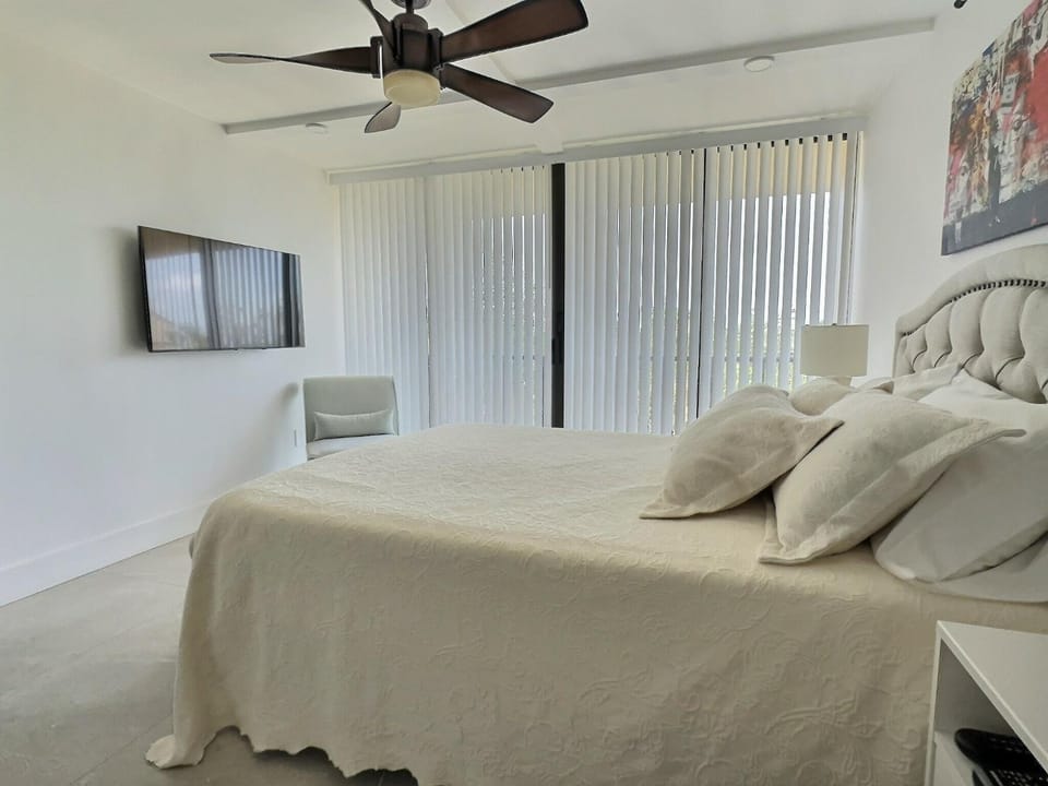 Sandy Cove - Unit 401 House in Siesta Key