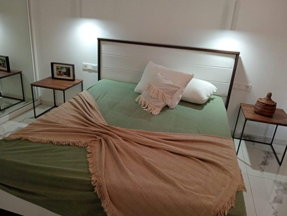 Bed, Bedroom