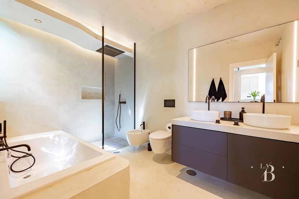Shower, Toilet, Bathroom, Bath, towels