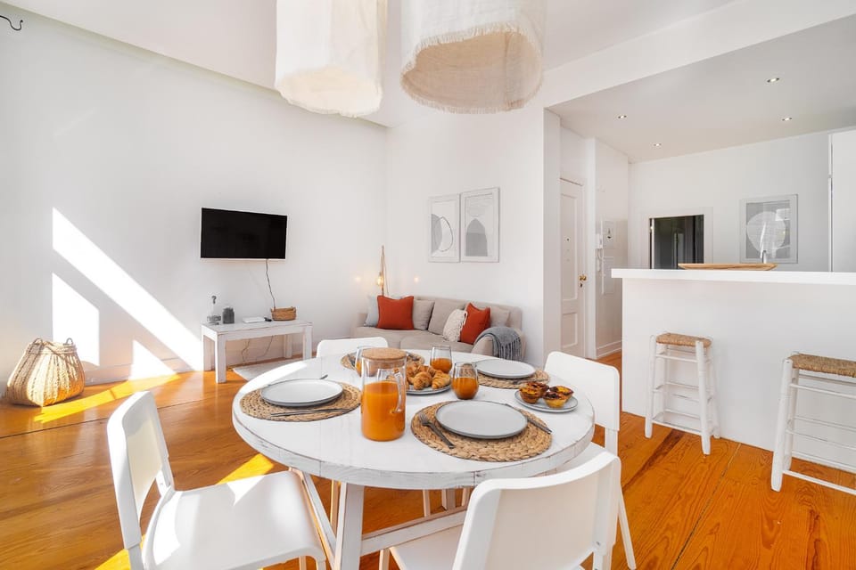 TV and multimedia, Living room, Dining area