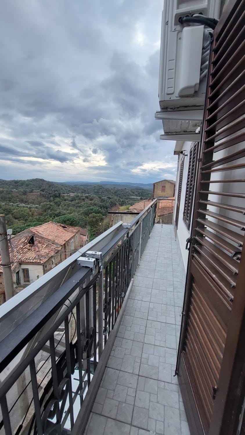 Day, Natural landscape, Balcony/Terrace, Mountain view