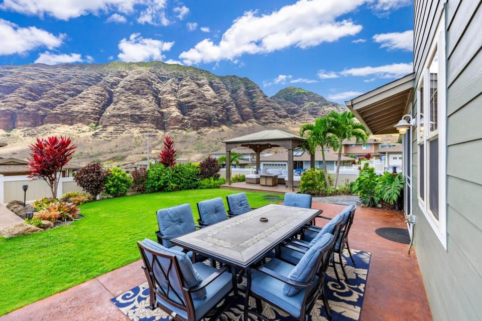 Kalo Homes - Tropical Makaha Sanctuary House in Makaha Valley