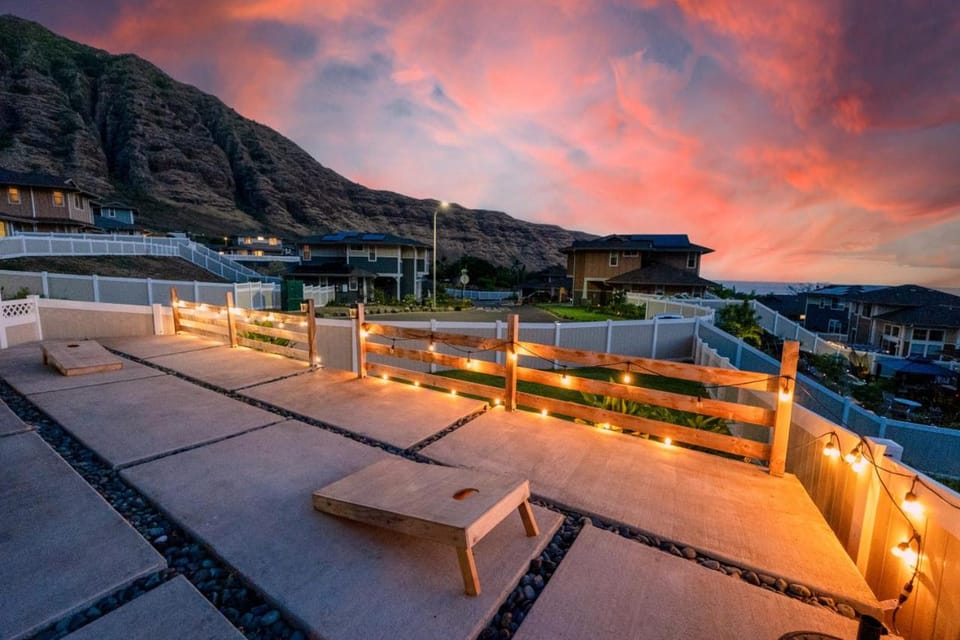 Kalo Homes - Sunset Retreat House in Makaha Valley