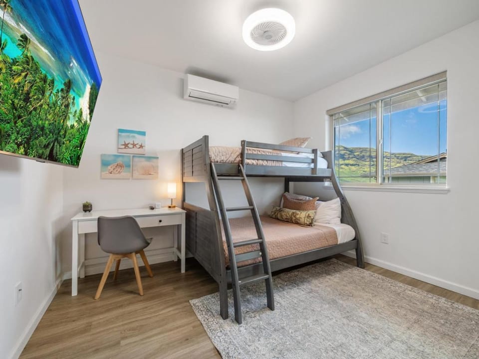 Kalo Homes - House of Aloha House in Makaha Valley