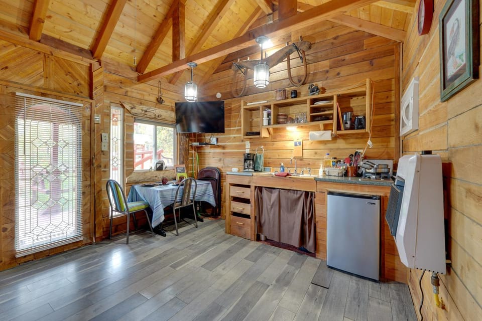 Fish, Hike & Explore: Lakefront Cabin in Soldotna Cabin in Ridgeway