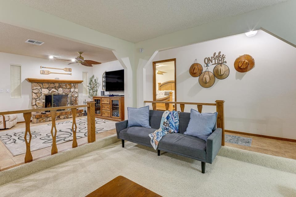 Swim w/ a View! Family Retreat Near Lake Havasu House in Lake Havasu City