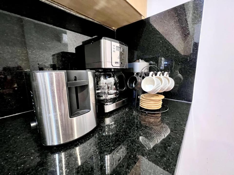 Coffee/tea facilities, Kitchen or kitchenette, toaster