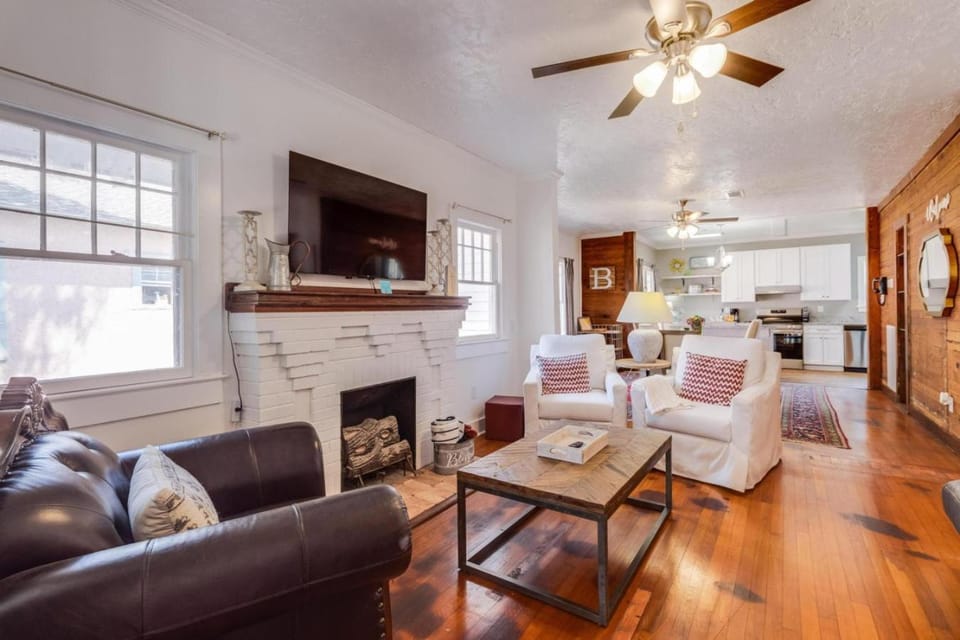 Miazza Cottage House in Gulfport