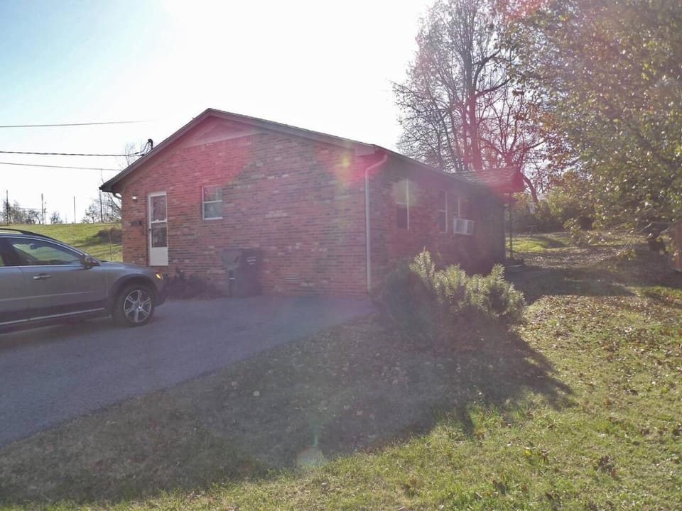The Nest at Nisbet next to the park House in Kentucky